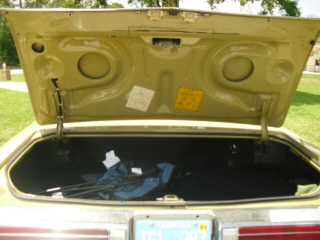 Buick LeSabre 1974 image number 15
