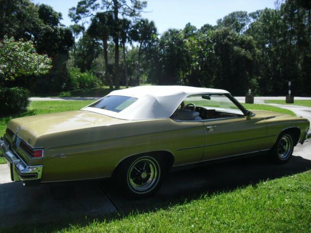 Buick LeSabre 1974 image number 3