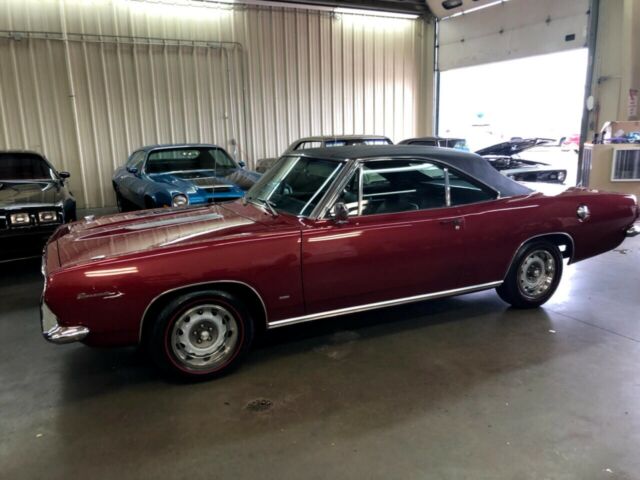 Plymouth Barracuda 1967 image number 1