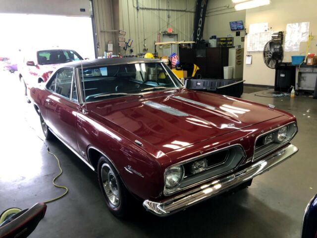 Plymouth Barracuda 1967 image number 2