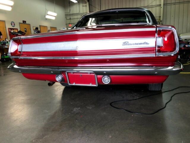 Plymouth Barracuda 1967 image number 4