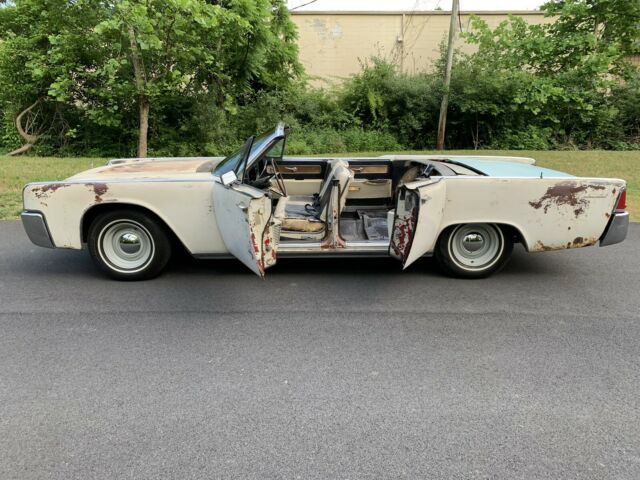 Lincoln Continental 1962 image number 2