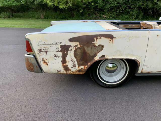 Lincoln Continental 1962 image number 31