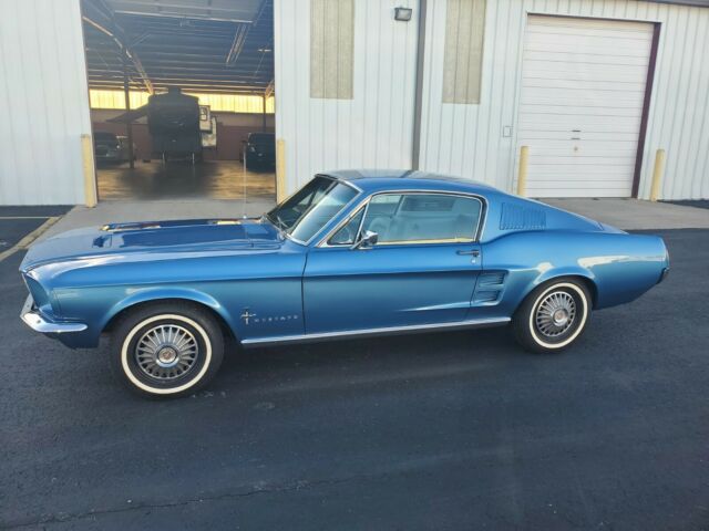 Ford Mustang 1967 image number 0