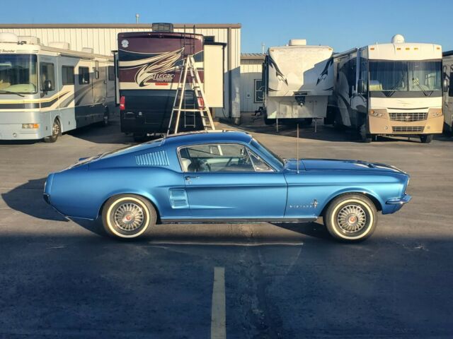 Ford Mustang 1967 image number 28