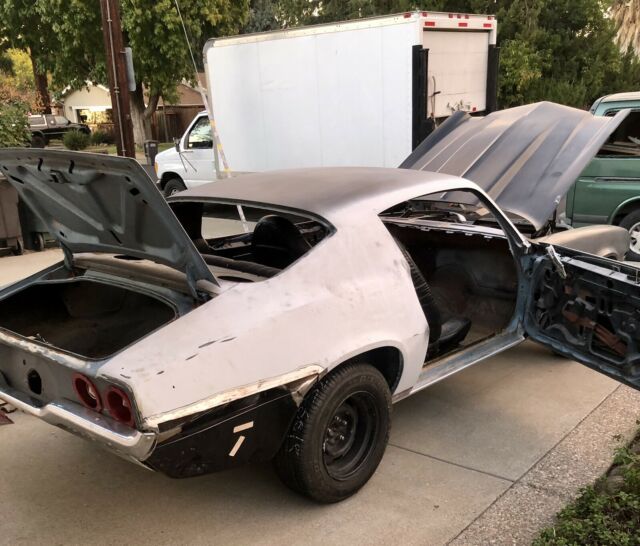 Chevrolet Camaro Coupe 1972 image number 2