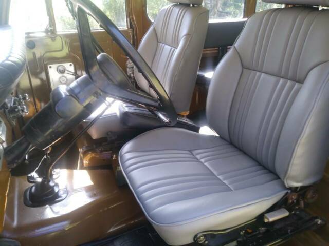 Toyota FJ Cruiser 1974 image number 10
