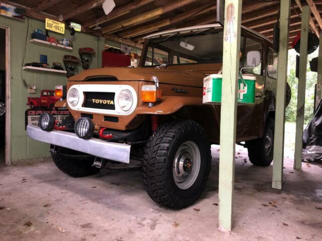 Toyota FJ Cruiser 1974 image number 19