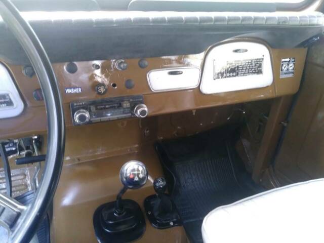 Toyota FJ Cruiser 1974 image number 28