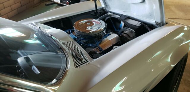 Chevrolet Corvette 1963 image number 19