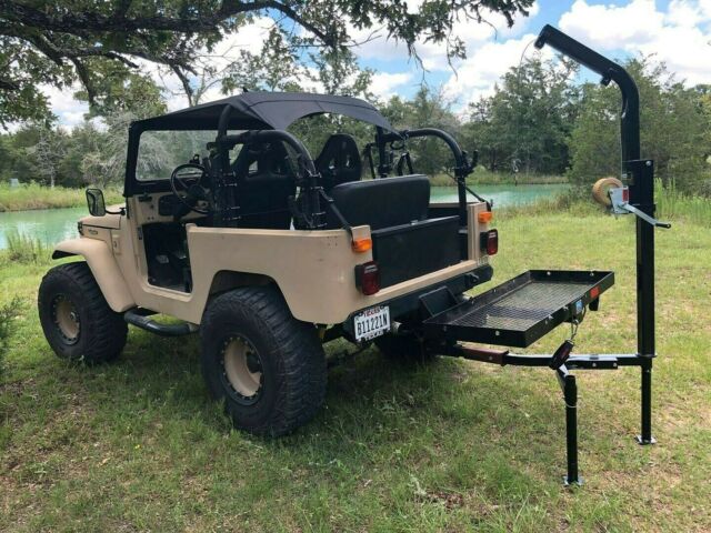 Toyota Land Cruiser 1976 image number 16