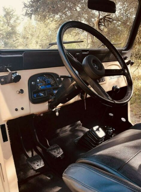 Toyota Land Cruiser 1976 image number 28