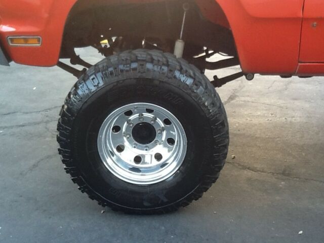 Dodge Power Wagon 1976 image number 28