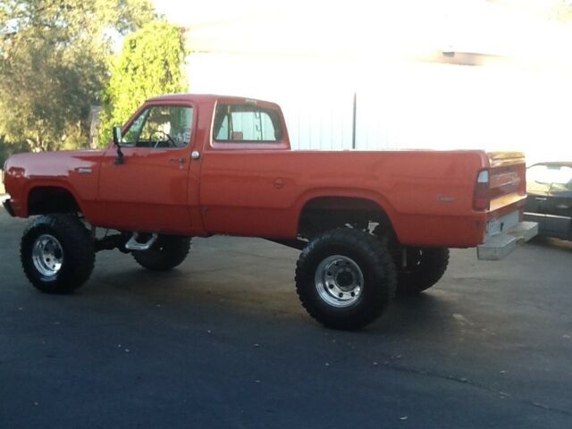 Dodge Power Wagon 1976 image number 46