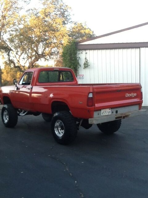 Dodge Power Wagon 1976 image number 7