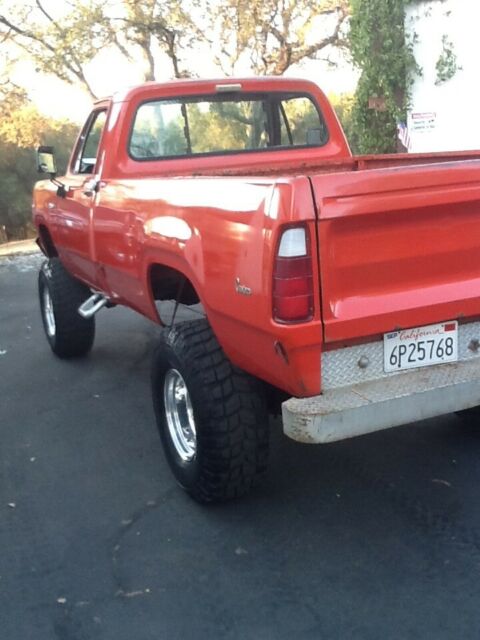 Dodge Power Wagon 1976 image number 8