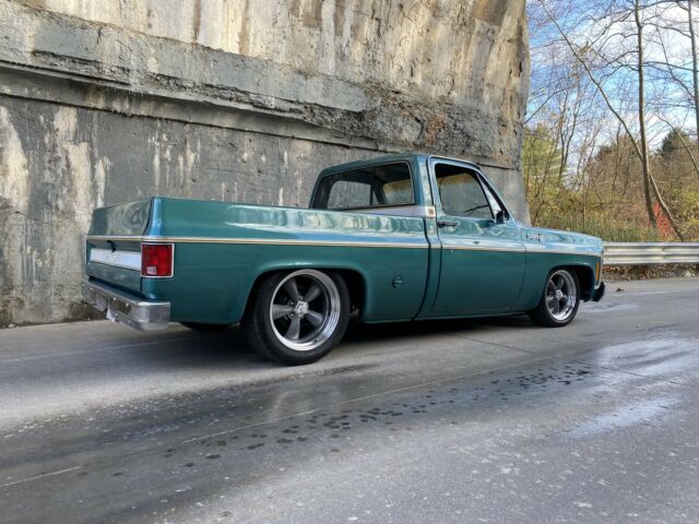 Chevrolet C-10 1977 image number 1