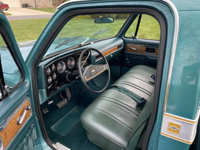 Chevrolet C-10 1977 image number 9