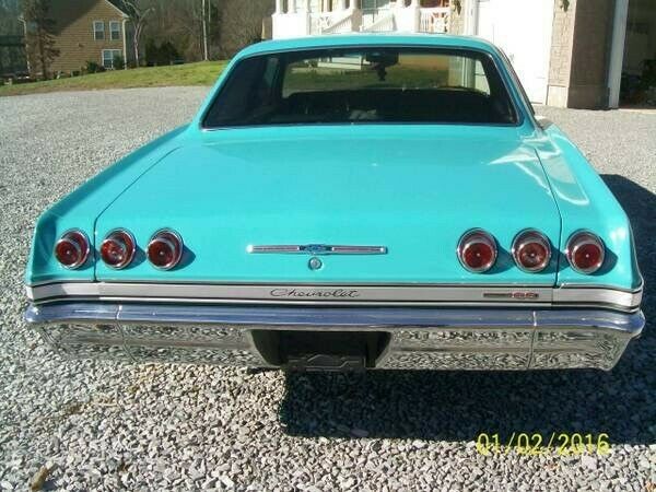 Chevrolet Impala 1965 image number 2