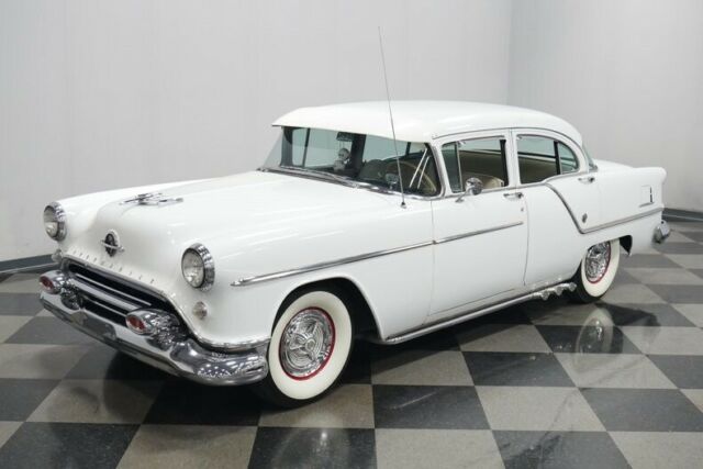 Oldsmobile Eighty-Eight 1954 image number 22
