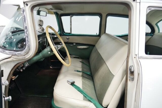 Oldsmobile Eighty-Eight 1954 image number 28