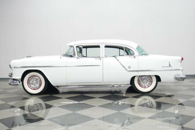 Oldsmobile Eighty-Eight 1954 image number 31