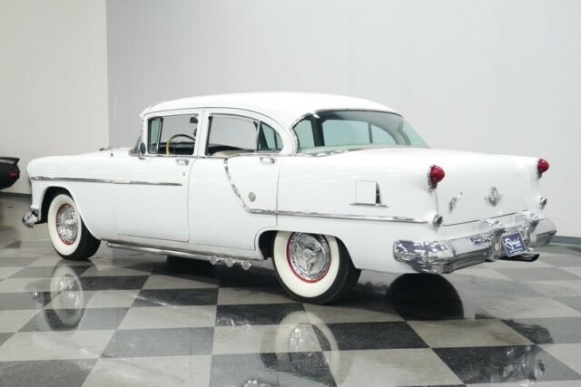 Oldsmobile Eighty-Eight 1954 image number 8
