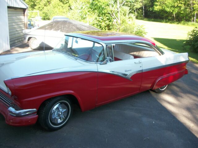 Ford Fairlane 1956 image number 0
