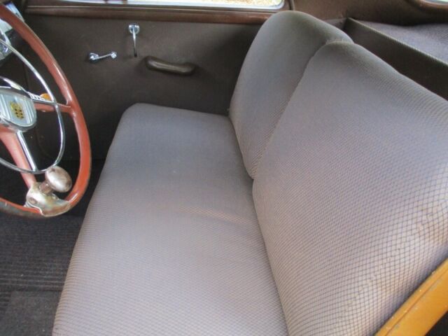Dodge Business Coupe 1947 image number 12