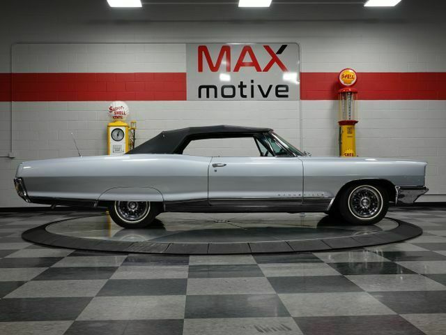 Pontiac Bonneville 1966 image number 1