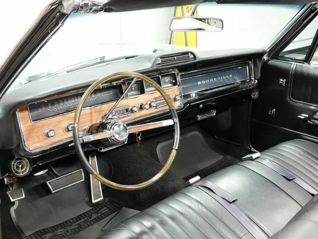 Pontiac Bonneville 1966 image number 12
