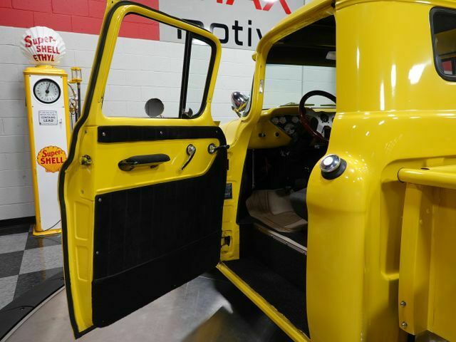 Chevrolet Truck 1956 image number 2