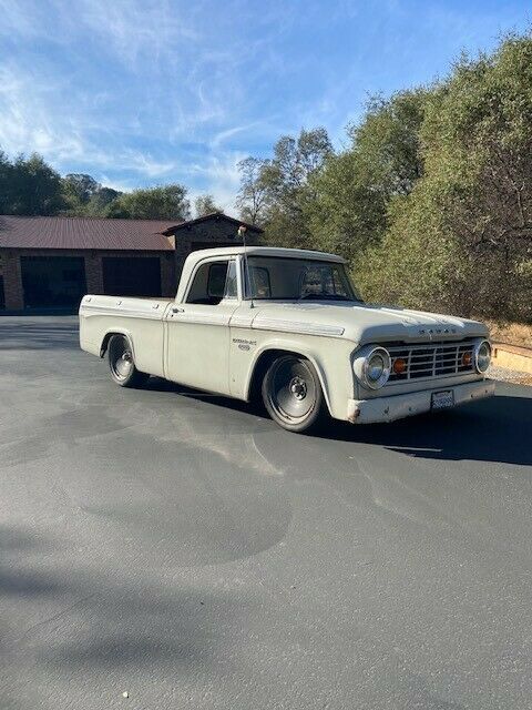 Dodge D100 Pickup 1967 image number 0