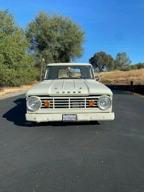 Dodge D100 Pickup 1967 image number 1