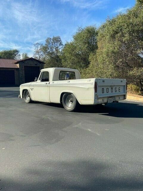 Dodge D100 Pickup 1967 image number 21