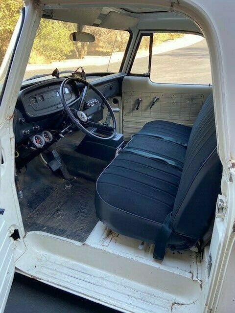 Dodge D100 Pickup 1967 image number 4