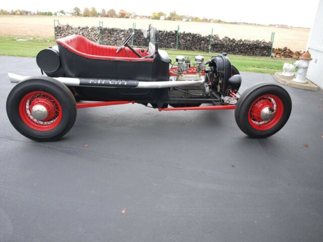 Ford Model A 1930 image number 1