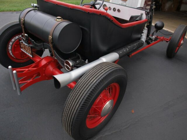 Ford Model A 1930 image number 2