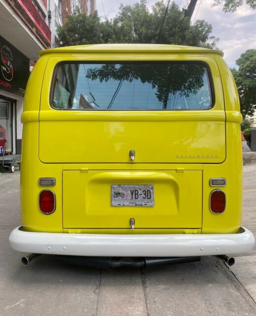 Volkswagen bus 1970 image number 27