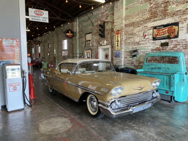 Chevrolet Impala 1958 image number 1