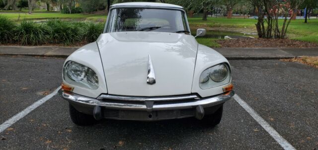 Citroen DS Pallas 1973 image number 1