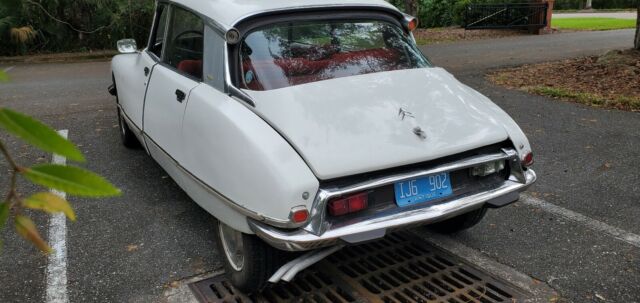 Citroen DS Pallas 1973 image number 28
