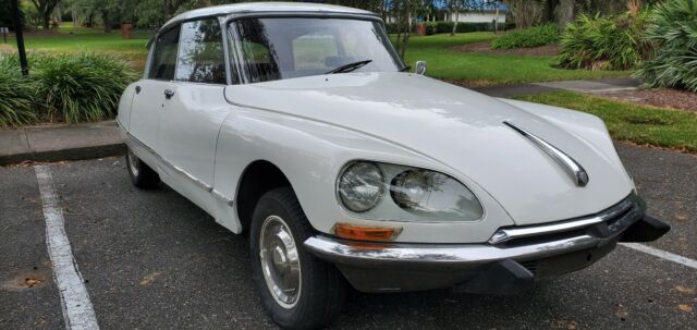 Citroen DS Pallas 1973 image number 3