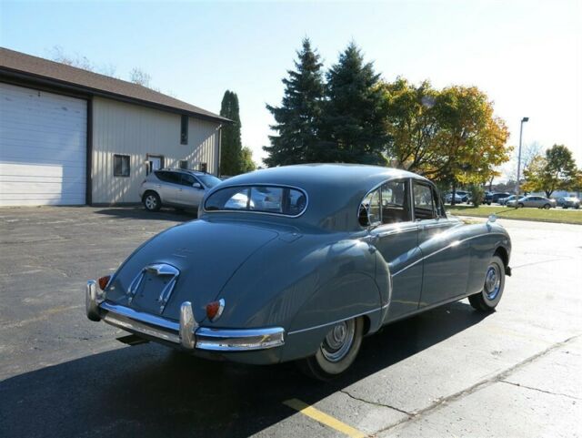 Jaguar Mark IX 1959 image number 33