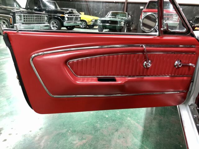 Ford Mustang 1965 image number 35