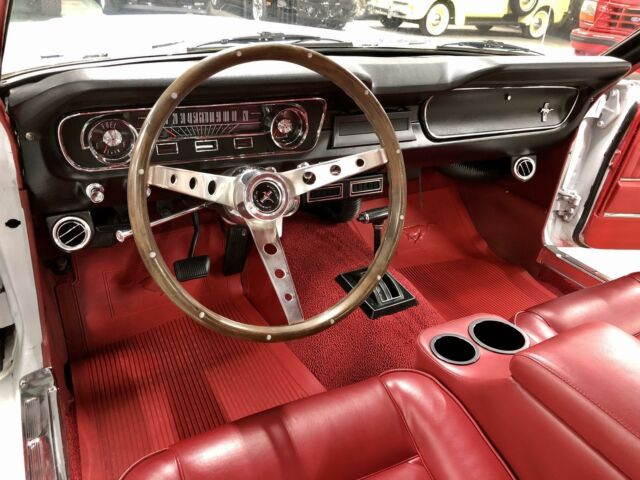 Ford Mustang 1965 image number 37