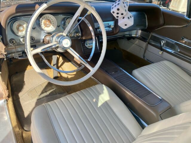 Ford Thunderbird Hardtop 1960 image number 19