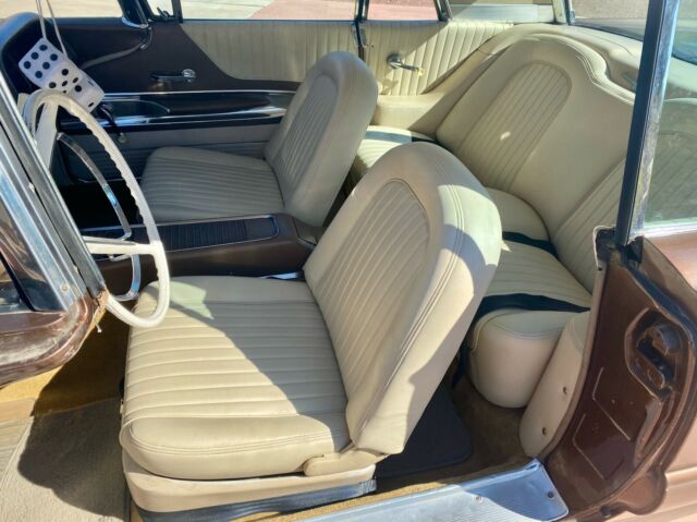 Ford Thunderbird Hardtop 1960 image number 6