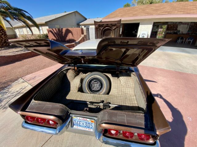 Ford Thunderbird Hardtop 1960 image number 9
