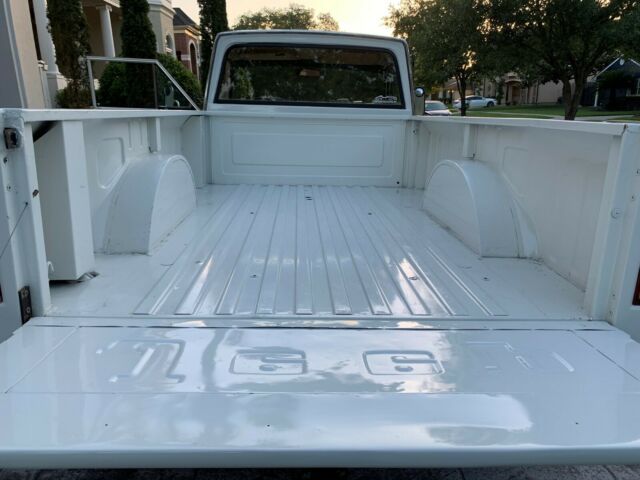 Jeep Gladiator 1973 image number 44